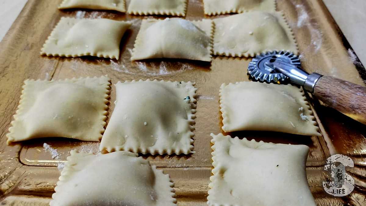 ravioli sardi di ricotta e prezzemolo ricette di sardinian life