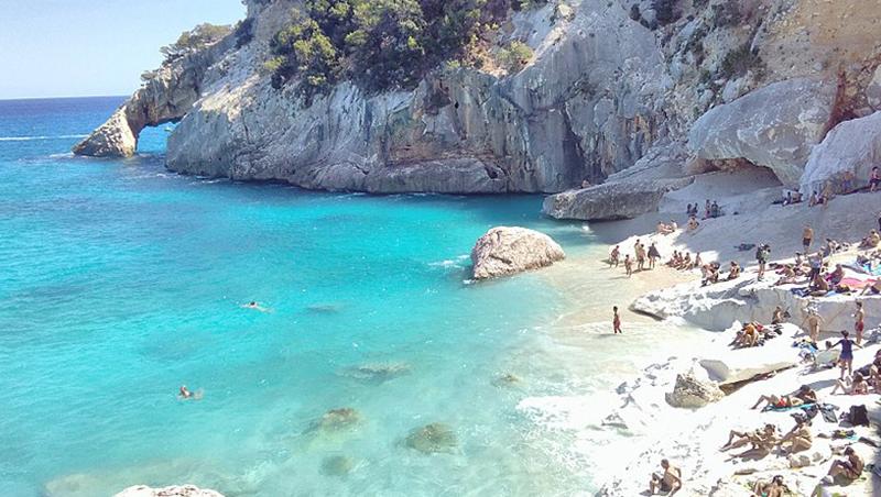 Sardegna, turismo: ecco le ultime novità per gli arrivi dal 3 giugno